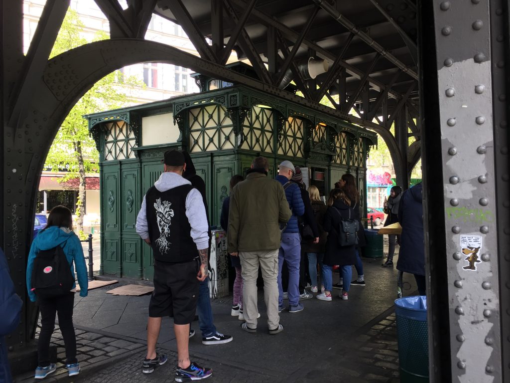 Burgermeister – burgere i en gammel toiletbygning